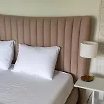 Modern 3br Near Old Town, Balcony, Free Parking Apartment *