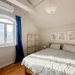 Modern 3br Near Old Town, Balcony, Free Parking Apartment Mostar