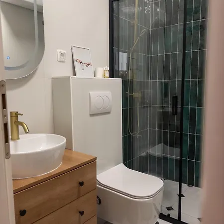 Modern 3br Near Old Town, Balcony, Free Parking Apartment Mostar