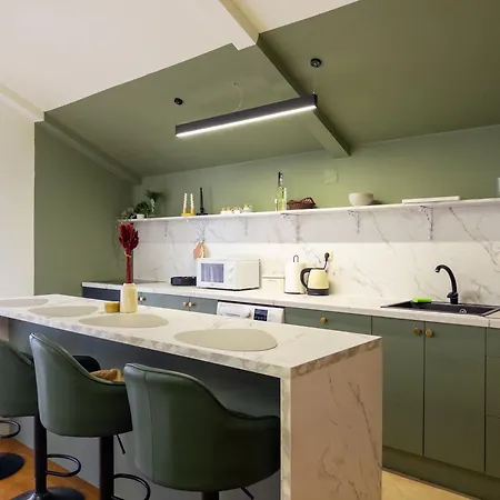 Loft 11 - 3br With Free Parking & Balcony Near Old Town Appartement