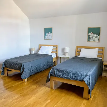 Modern 3br Near Old Town, Balcony, Free Parking * Mostar